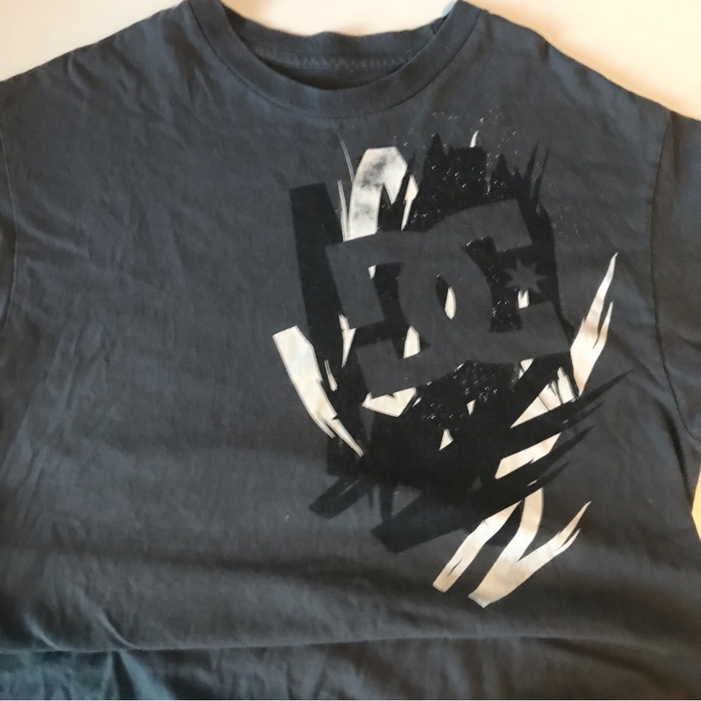 ••3 for $12•• Grey DC T-Shirt for Boys